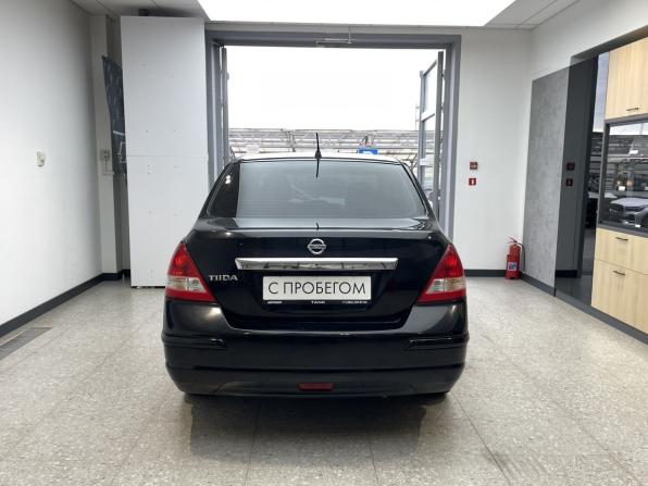 Nissan Tiida I Рестайлинг с пробегом 2010 года, цена 700 000 рублей, 211000 км, седан, Автокод Объявления