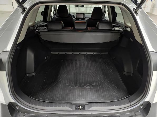 Toyota RAV4 V (XA50) с пробегом 2021 года, цена 3 050 000 рублей, 117114 км, внедорожник, Автокод Объявления