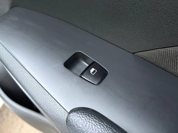 Hyundai Solaris II Рестайлинг с пробегом 2021 года, цена 970 000 рублей, 272000 км, седан, Автокод Объявления