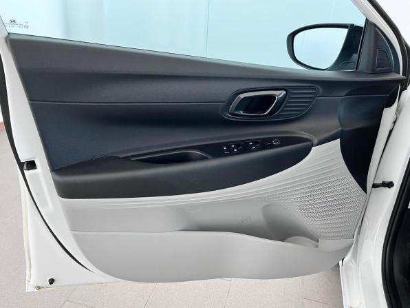 Hyundai i20 III с пробегом 2023 года, цена 1 820 000 рублей, 42723 км, хэтчбек, Автокод Объявления