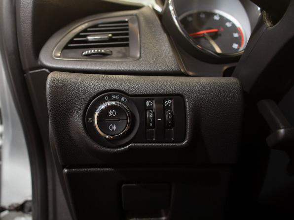 Opel Astra J с пробегом 2011 года, цена 795 000 рублей, 161884 км, хэтчбек, Автокод Объявления