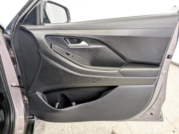 Hyundai Creta II с пробегом 2022 года, цена 2 590 000 рублей, 16062 км, внедорожник, Автокод Объявления