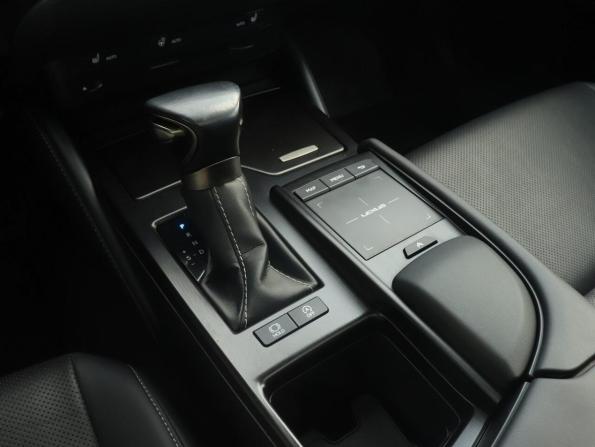 Lexus ES VII с пробегом 2020 года, цена 3 899 000 рублей, 102300 км, седан, Автокод Объявления