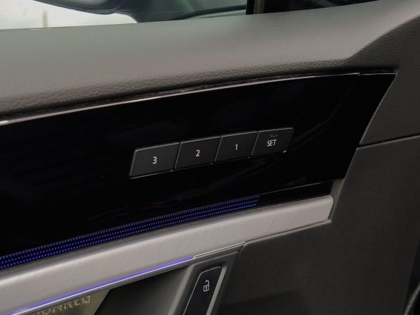 Volkswagen Touareg III с пробегом 2021 года, цена 4 549 000 рублей, 188631 км, внедорожник, Автокод Объявления
