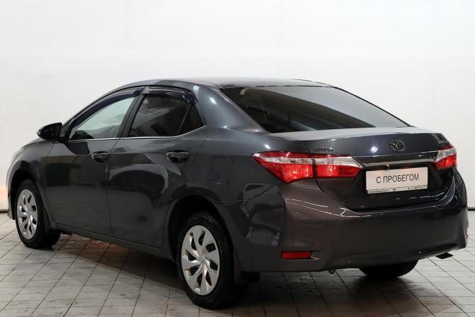 Toyota Corolla XI (E160 E170 E180) с пробегом 2013 года, цена 1 325 000 рублей, 120000 км, седан, Автокод Объявления