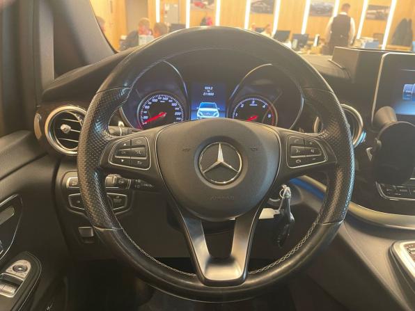 Mercedes-Benz V-Класс III (W447) с пробегом 2017 года, цена 4 599 000 рублей, 210000 км, минивэн, Автокод Объявления