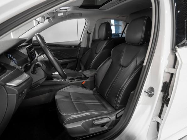 Skoda Octavia IV (A8) с пробегом 2022 года, цена 2 690 000 рублей, 45674 км, лифтбек, Автокод Объявления