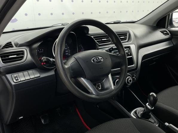 Kia Rio III с пробегом 2013 года, цена 890 000 рублей, 97140 км, седан, Автокод Объявления