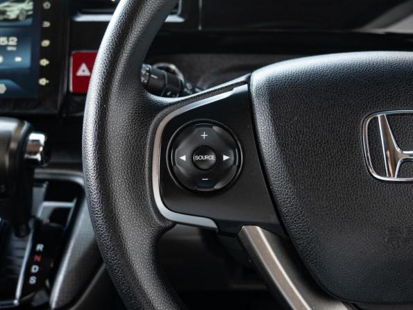 Honda Stepwgn V с пробегом 2017 года, цена 1 940 000 рублей, 96183 км, минивэн, Автокод Объявления