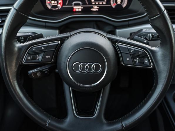 Audi A4 V (B9) Рестайлинг с пробегом 2019 года, цена 3 238 000 рублей, 163903 км, универсал, Автокод Объявления