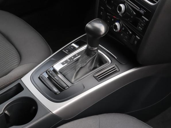 Audi A4 IV (B8) Рестайлинг с пробегом 2013 года, цена 1 299 000 рублей, 181029 км, седан, Автокод Объявления