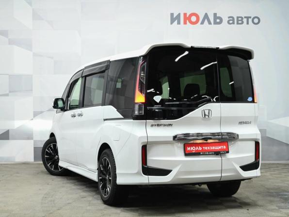 Honda Stepwgn V с пробегом 2016 года, цена 2 095 000 рублей, 132900 км, минивэн, Автокод Объявления