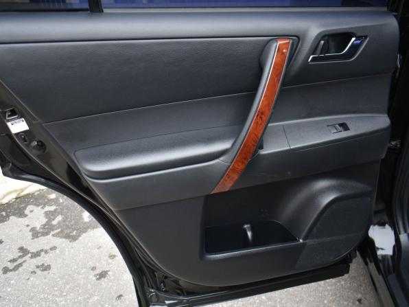 Toyota Highlander II (XU40) Рестайлинг с пробегом 2011 года, цена 1 749 000 рублей, 243518 км, внедорожник, Автокод Объявления