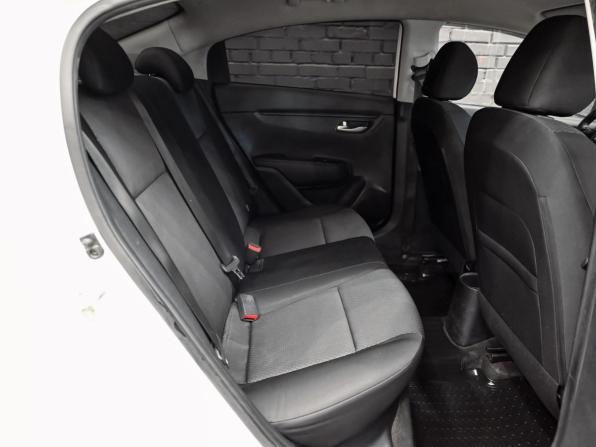 Kia Rio IV Рестайлинг с пробегом 2021 года, цена 1 300 000 рублей, 171438 км, седан, Автокод Объявления