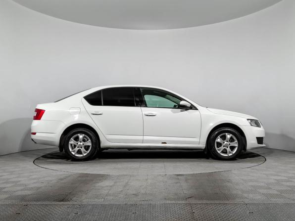 Skoda Octavia III (A7) с пробегом 2015 года, цена 880 000 рублей, 247116 км, лифтбек, Автокод Объявления