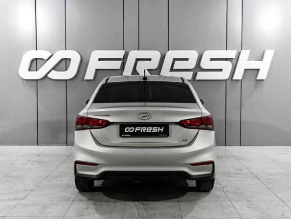 Hyundai Solaris II с пробегом 2018 года, цена 1 399 000 рублей, 136872 км, седан, Автокод Объявления