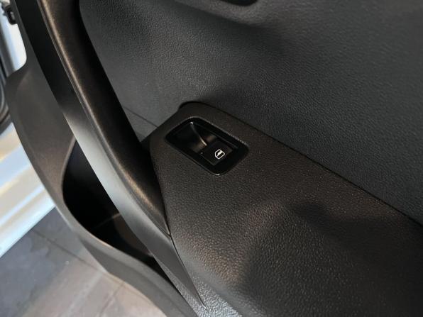 Volkswagen Polo V Рестайлинг с пробегом 2019 года, цена 1 480 000 рублей, 99725 км, седан, Автокод Объявления