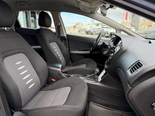 Kia Ceed II Рестайлинг с пробегом 2015 года, цена 965 000 рублей, 213723 км, универсал, Автокод Объявления