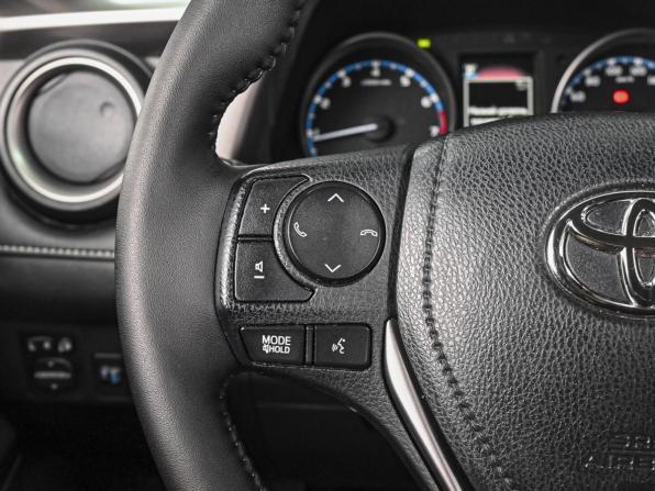 Toyota RAV4 IV (XA40) Рестайлинг с пробегом 2016 года, цена 2 379 000 рублей, 86625 км, внедорожник, Автокод Объявления