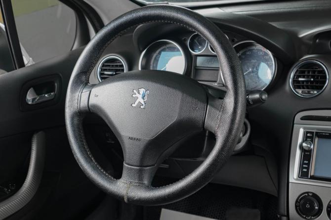 Peugeot 308 I с пробегом 2010 года, цена 579 000 рублей, 233000 км, хэтчбек, Автокод Объявления