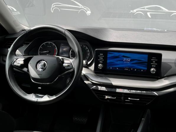 Skoda Octavia IV (A8) с пробегом 2021 года, цена 2 010 200 рублей, 105763 км, лифтбек, Автокод Объявления