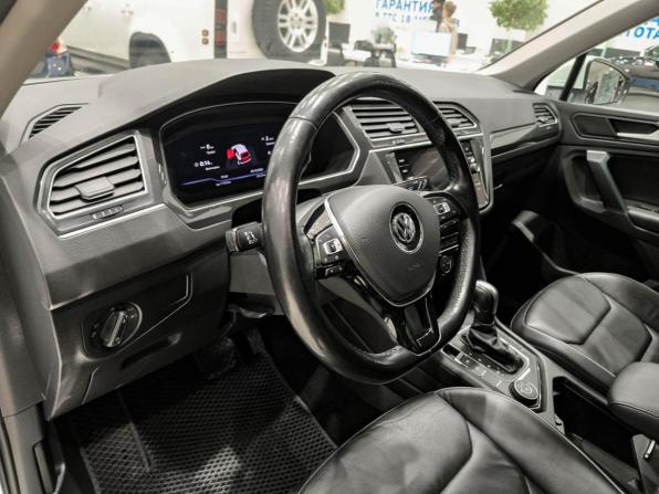 Volkswagen Tiguan II с пробегом 2019 года, цена 2 450 000 рублей, 135115 км, внедорожник, Автокод Объявления