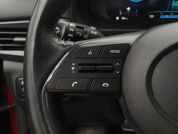 Hyundai Bayon I с пробегом 2023 года, цена 1 950 000 рублей, 63926 км, внедорожник, Автокод Объявления