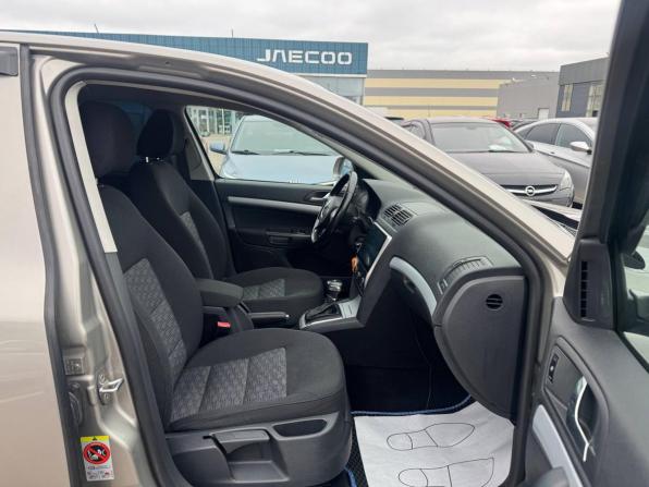 Skoda Octavia II (A5) Рестайлинг с пробегом 2011 года, цена 751 000 рублей, 265127 км, лифтбек, Автокод Объявления