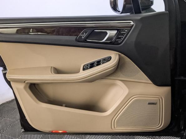 Porsche Macan I Рестайлинг с пробегом 2019 года, цена 4 300 000 рублей, 97065 км, внедорожник, Автокод Объявления