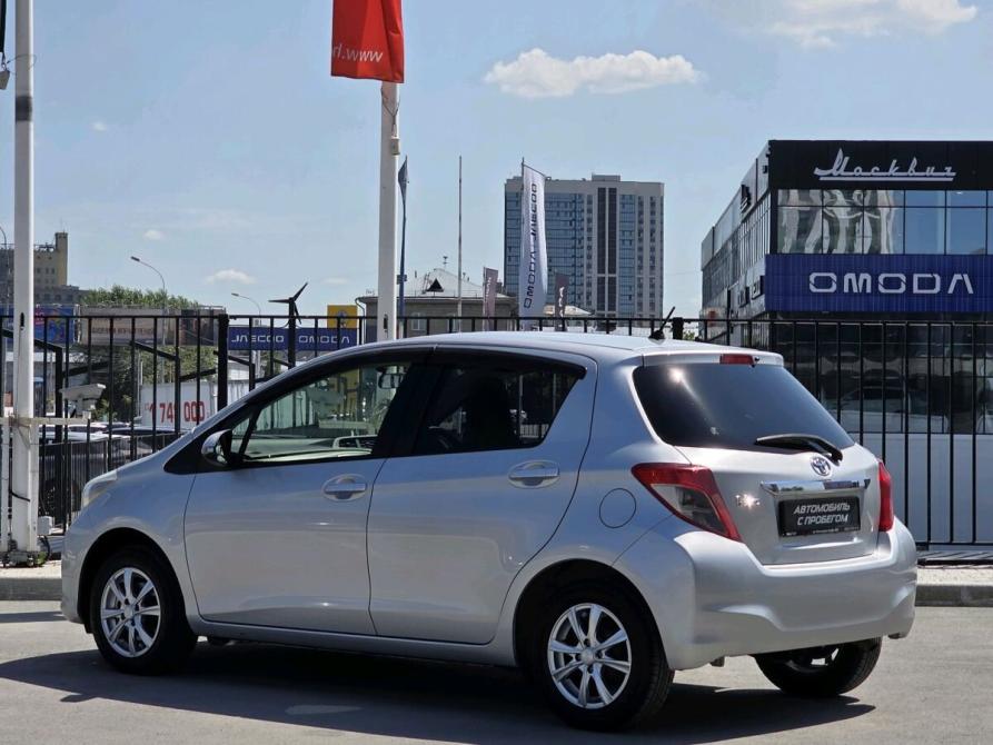 Toyota Vitz III (XP130) Новосибирск  - изображение 5