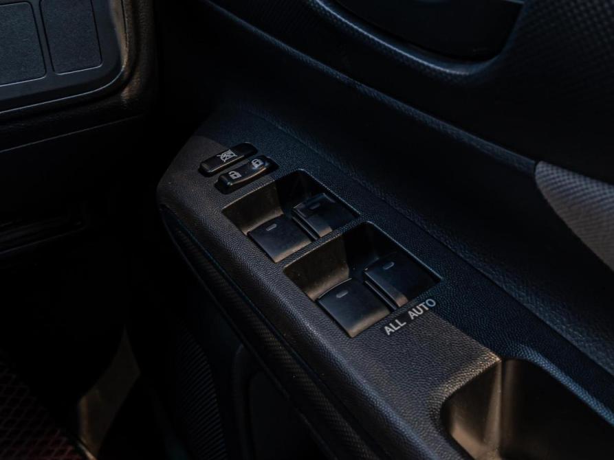 Toyota Wish II Краснодар  - изображение 17