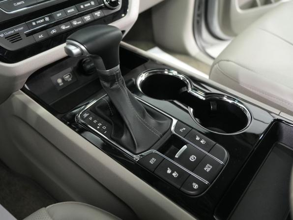Kia Carnival III с пробегом 2019 года, цена 2 960 000 рублей, 46000 км, минивэн, Автокод Объявления