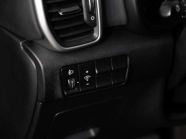 Kia Sportage IV Рестайлинг с пробегом 2021 года, цена 1 689 000 рублей, 235366 км, внедорожник, Автокод Объявления