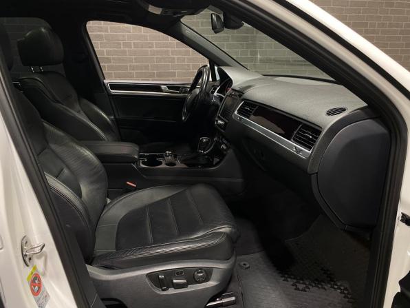 Volkswagen Touareg II с пробегом 2012 года, цена 2 015 000 рублей, 235286 км, внедорожник, Автокод Объявления