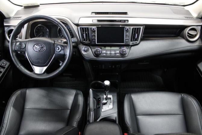 Toyota RAV4 IV (XA40) Рестайлинг с пробегом 2019 года, цена 2 725 000 рублей, 158726 км, внедорожник, Автокод Объявления