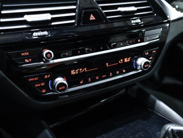 BMW 5 серии VII (G30/G31/G38) с пробегом 2019 года, цена 3 199 700 рублей, 120893 км, седан, Автокод Объявления