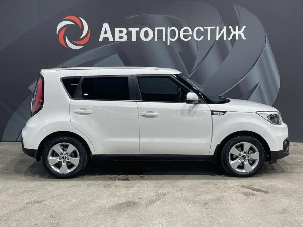 Kia Soul II Рестайлинг с пробегом 2017 года, цена 1 330 000 рублей, 150110 км, хэтчбек, Автокод Объявления