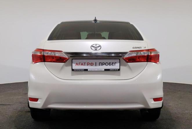 Toyota Corolla XI (E160 E170 E180) Рестайлинг 1 с пробегом 2018 года, цена 1 650 000 рублей, 141468 км, седан, Автокод Объявления