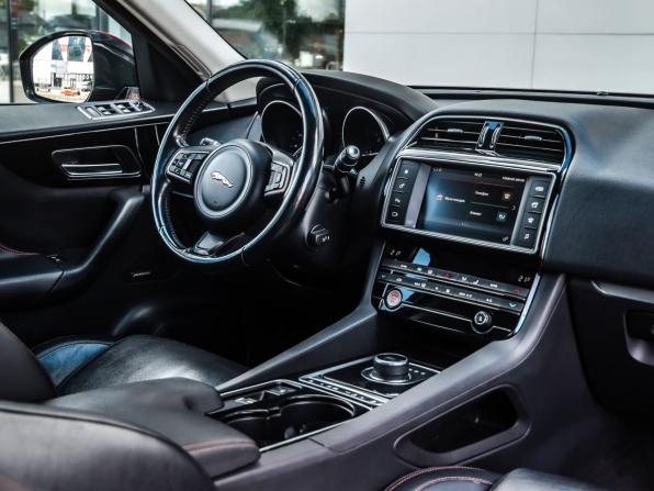 Jaguar F-Pace I с пробегом 2017 года, цена 2 400 000 рублей, 189683 км, внедорожник, Автокод Объявления