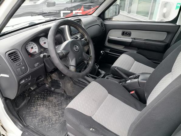 Nissan NP300 с пробегом 2010 года, цена 1 155 000 рублей, 317951 км, пикап, Автокод Объявления