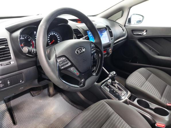 Kia Cerato III Рестайлинг (Classic) с пробегом 2018 года, цена 1 375 000 рублей, 147000 км, седан, Автокод Объявления