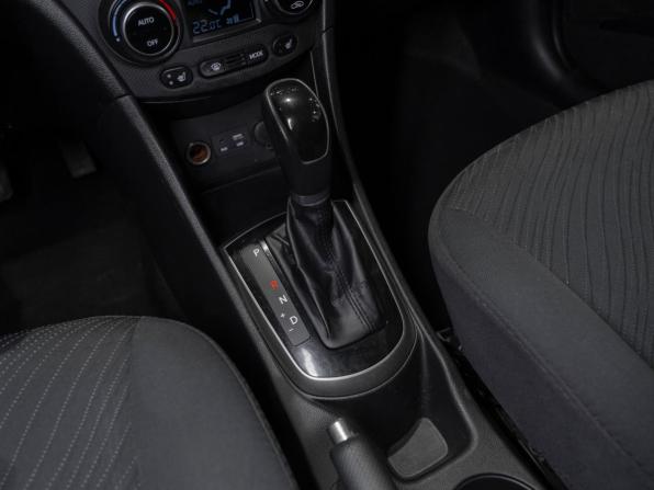 Hyundai Solaris I Рестайлинг с пробегом 2014 года, цена 745 000 рублей, 299030 км, седан, Автокод Объявления