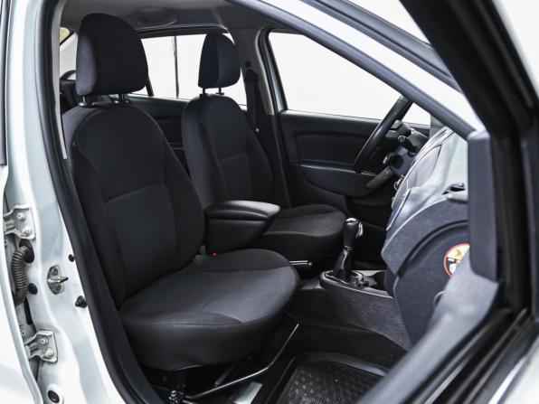 Renault Logan II Рестайлинг с пробегом 2021 года, цена 899 000 рублей, 72188 км, седан, Автокод Объявления