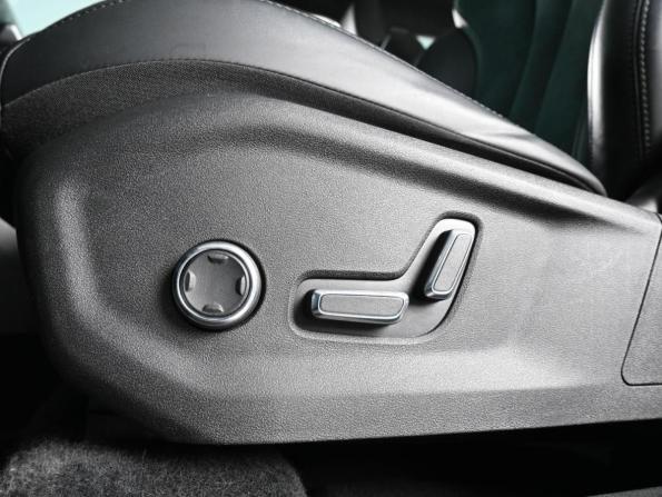 Geely Monjaro I с пробегом 2023 года, цена 3 099 000 рублей, 45968 км, внедорожник, Автокод Объявления