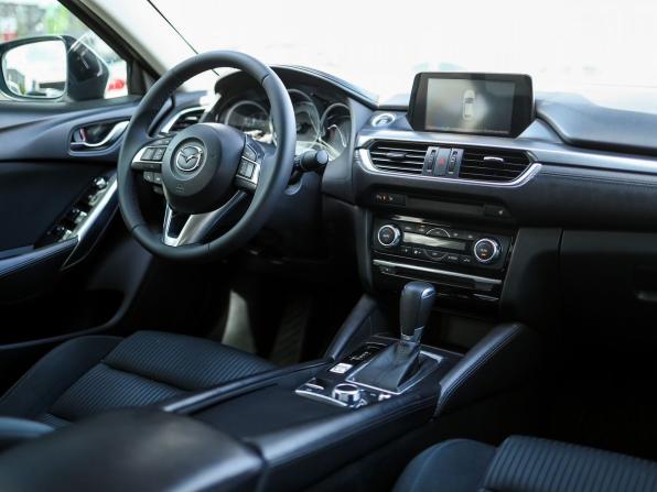 Mazda 6 III (GJ) Рестайлинг с пробегом 2015 года, цена 1 989 000 рублей, 124852 км, седан, Автокод Объявления
