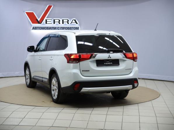 Mitsubishi Outlander III Рестайлинг 2 с пробегом 2015 года, цена 1 390 000 рублей, 294366 км, внедорожник, Автокод Объявления
