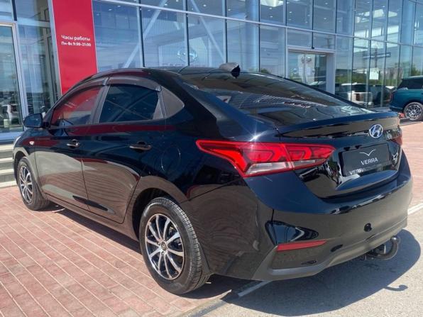 Hyundai Solaris II с пробегом 2017 года, цена 1 350 000 рублей, 108674 км, седан, Автокод Объявления