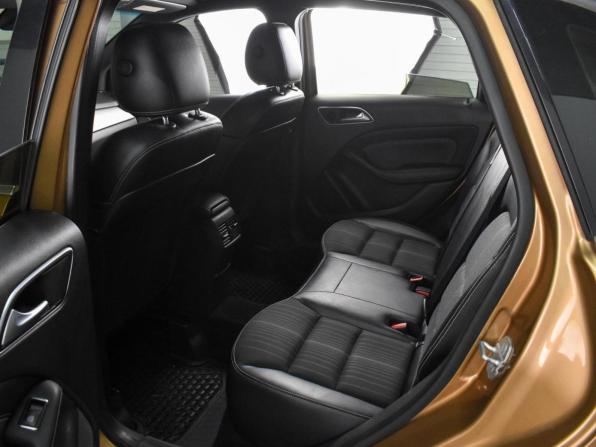 Mercedes-Benz B-Класс II (W246) с пробегом 2012 года, цена 990 000 рублей, 191558 км, хэтчбек, Автокод Объявления