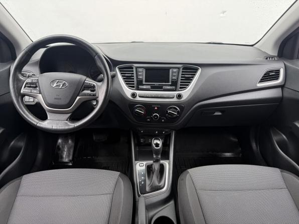 Hyundai Solaris II с пробегом 2017 года, цена 1 190 000 рублей, 142997 км, седан, Автокод Объявления