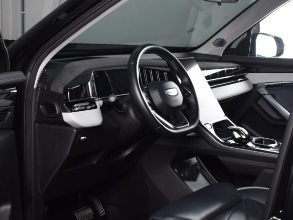 Geely Atlas II с пробегом 2024 года, цена 2 299 999 рублей, 103937 км, внедорожник, Автокод Объявления